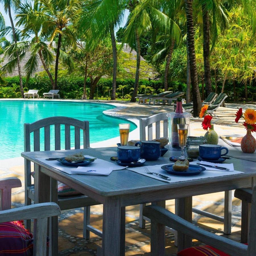 Zumzum Beach House Bed & Breakfast Kinondo Eksteriør bilde