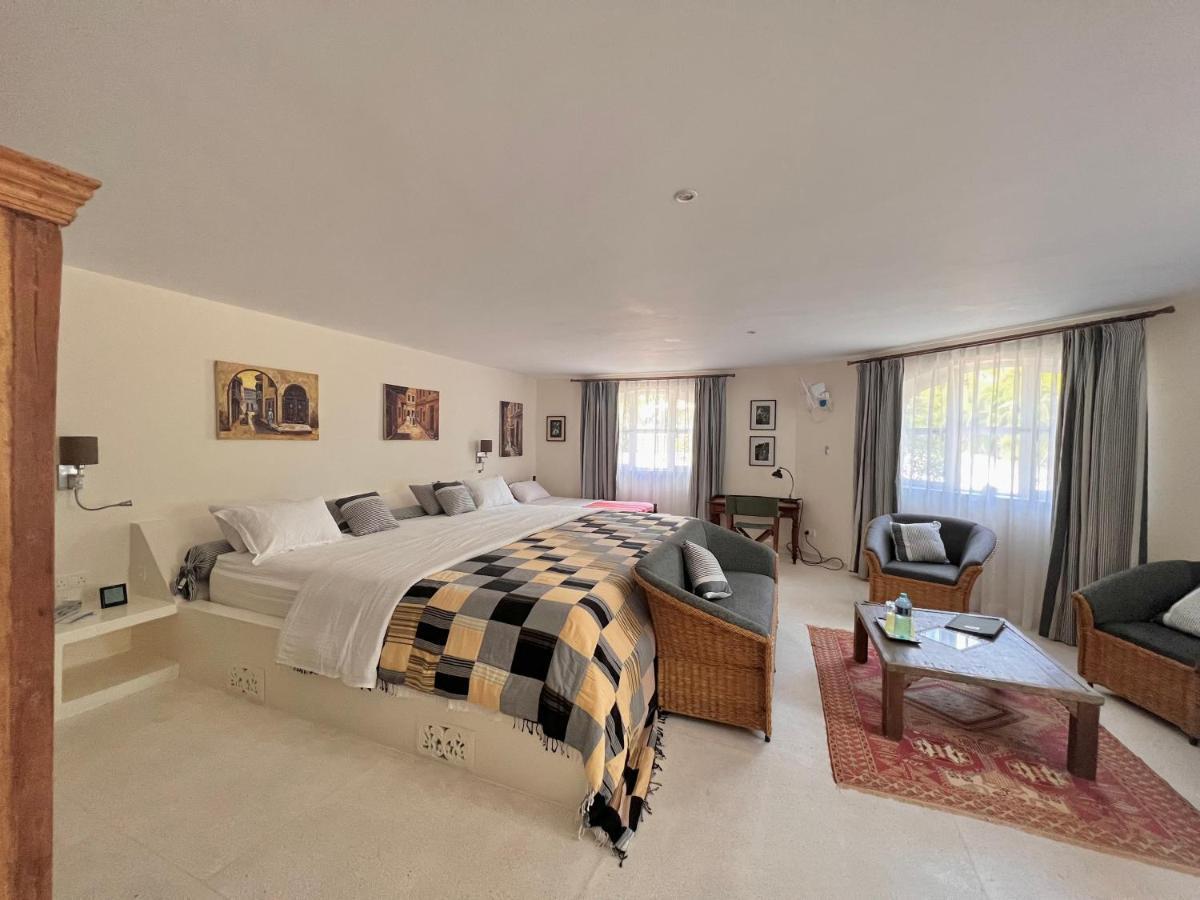 Zumzum Beach House Bed & Breakfast Kinondo Eksteriør bilde